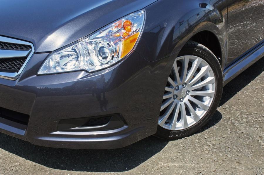  Subaru Legacy 2.5GT 2010 года  (фото 77 из 82)